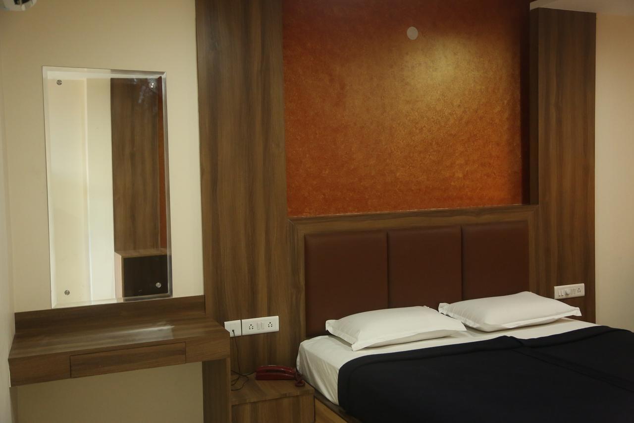 Hotel Dwaraka Paradise Hyderabad Ngoại thất bức ảnh