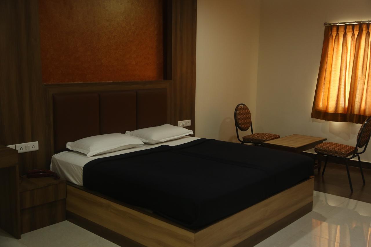 Hotel Dwaraka Paradise Hyderabad Ngoại thất bức ảnh